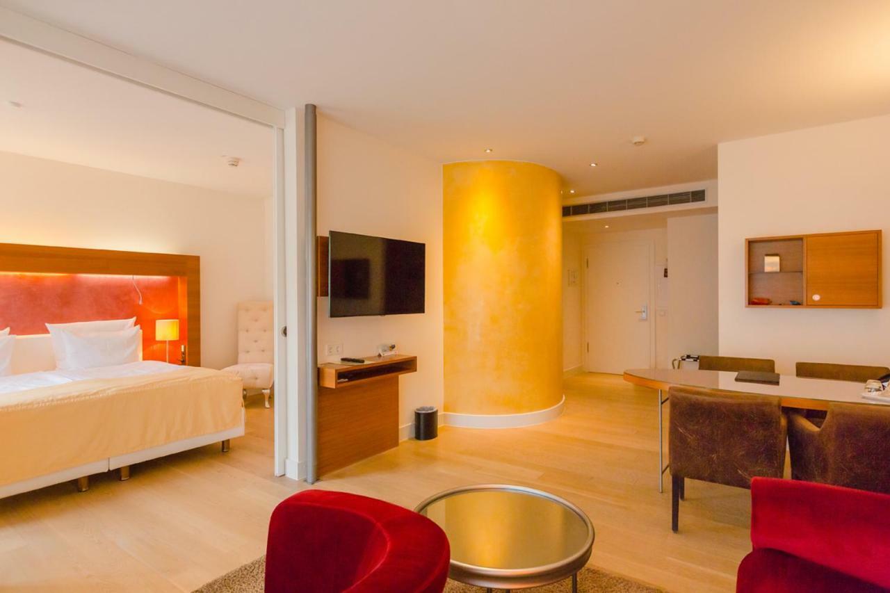 Aqua Aurelia Suitenhotel An Den Thermen Baden-Baden Bagian luar foto
