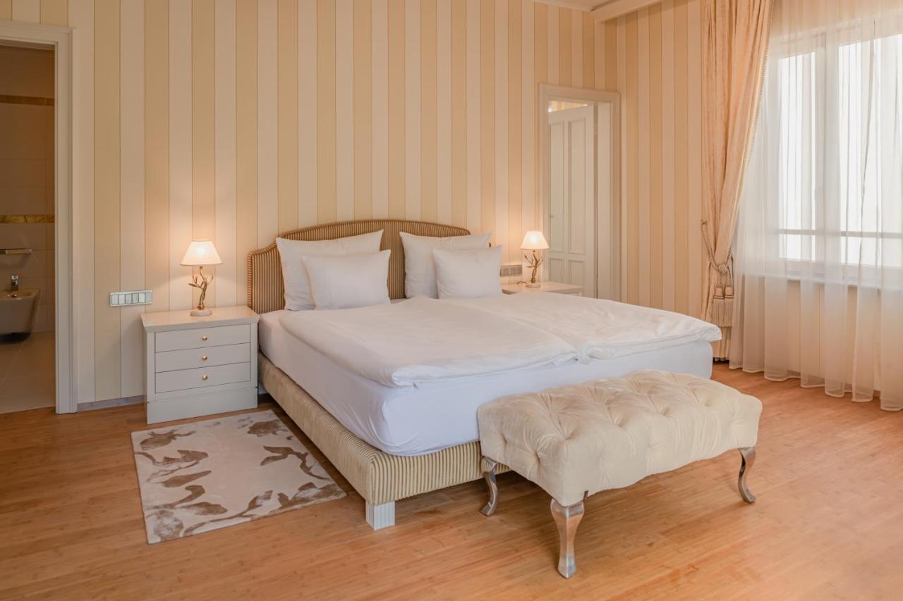 Aqua Aurelia Suitenhotel An Den Thermen Baden-Baden Bagian luar foto